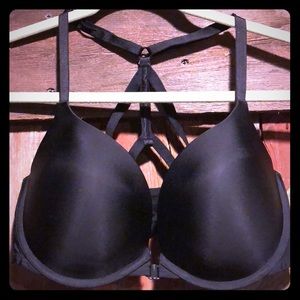Black Victoria’s Secret bra